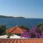 Luka Apartament *