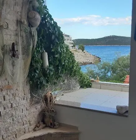 Apartament Luka *