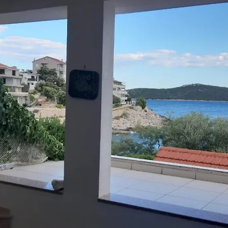 Luka Apartament *